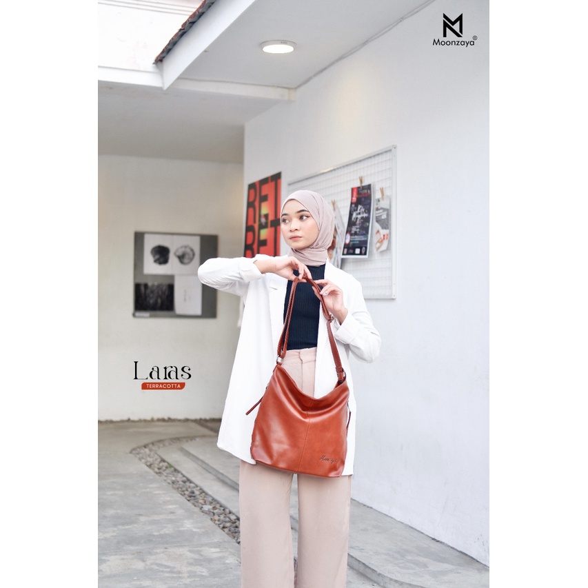 TAS SELEMPANG WANITA Laras Bag By Moonzaya Ori Original Tas Jinjing Brand Branded Terbaru Etnik Hand