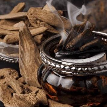 """] minyak gaharu asli bibit minyak gaharu 1 liter pure minyak gaharu