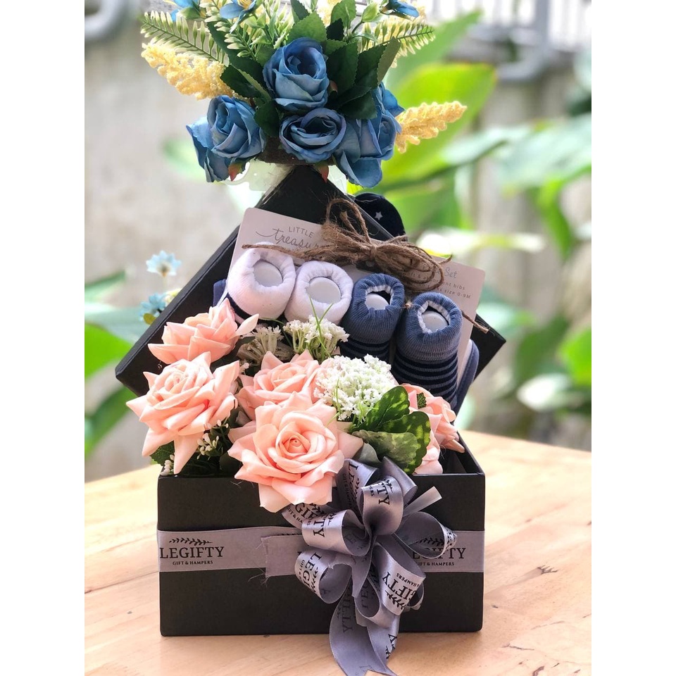

BABY GIFT NEW BORN BLACK BOX