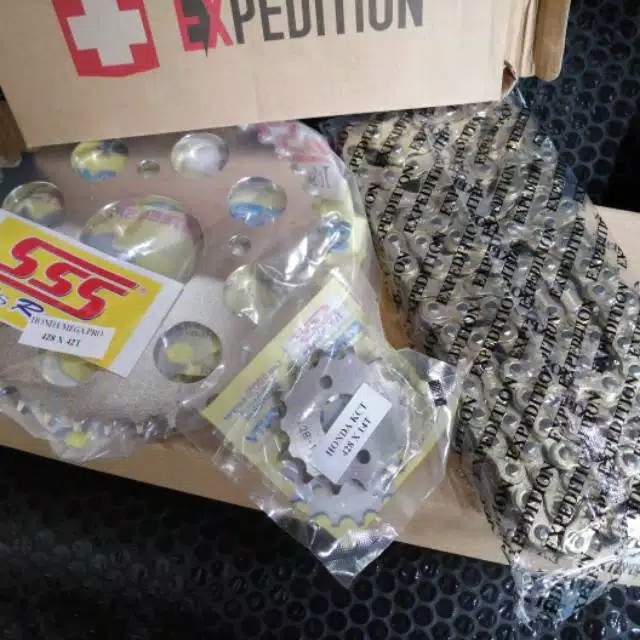 Gir set motor kawasaki klx 150 gear klx d tracker sss rantai expedition ukuran