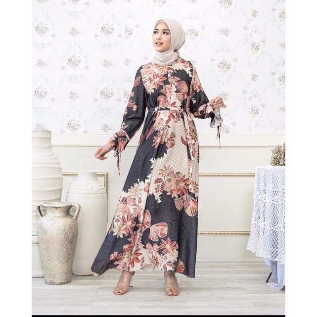 preloved wearing klamby Alyssa dress non tile in crystal rubyuk L baru