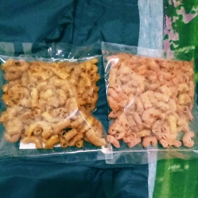 

makaroni , mie lidi, mie gepeng , fusili, basreng