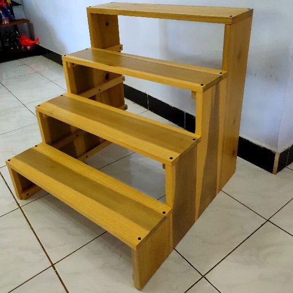 rak bunga susun 4 tingkat minimalis