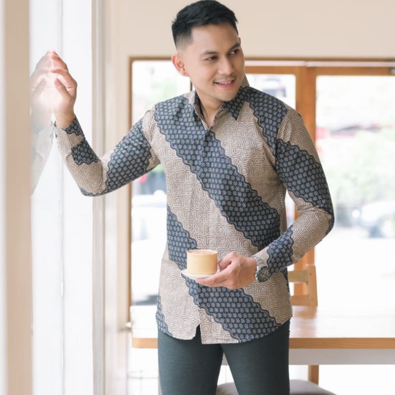 Batik Slimfit Premium 2022.Baju Batik Pria Lengan Panjang Modern Hem Atasan Kemeja Batik Pria Cowok 