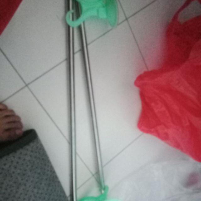 Hanger Handuk Tempel Tanpa Paku