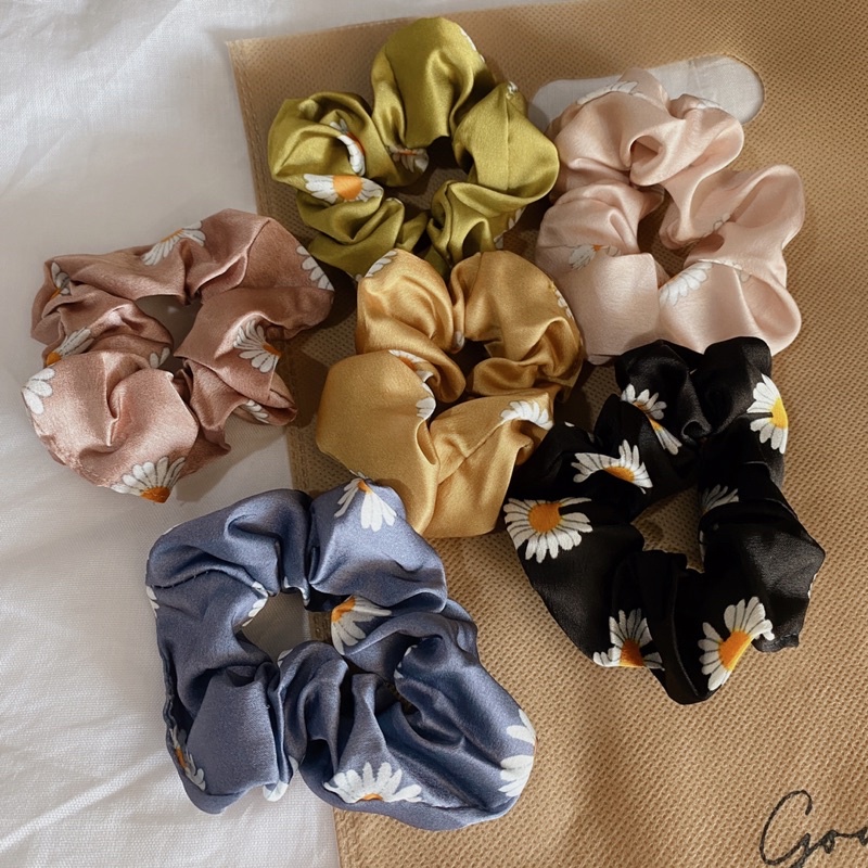 Satin Daisy Scrunchies / Scrunchies Murah