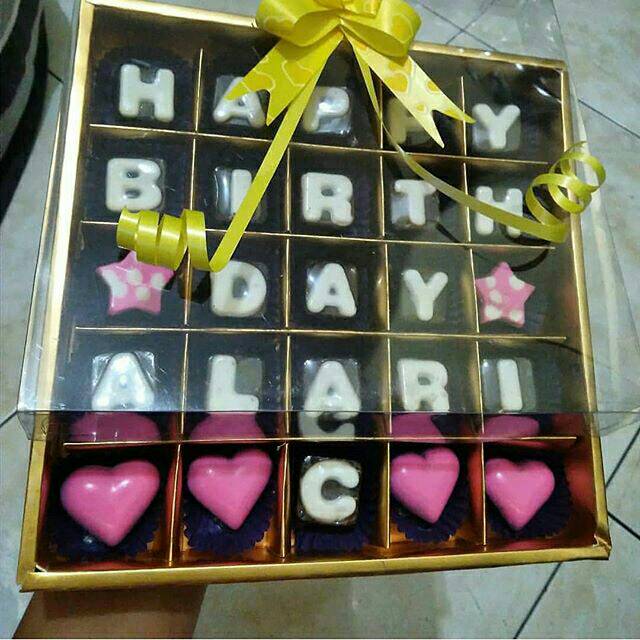 

Coklat huruf/ coklat praline