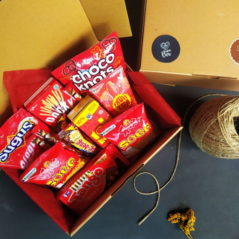 

Snackbox Meyah : Kado/Hammpers/Hadiah Ulang Tahun