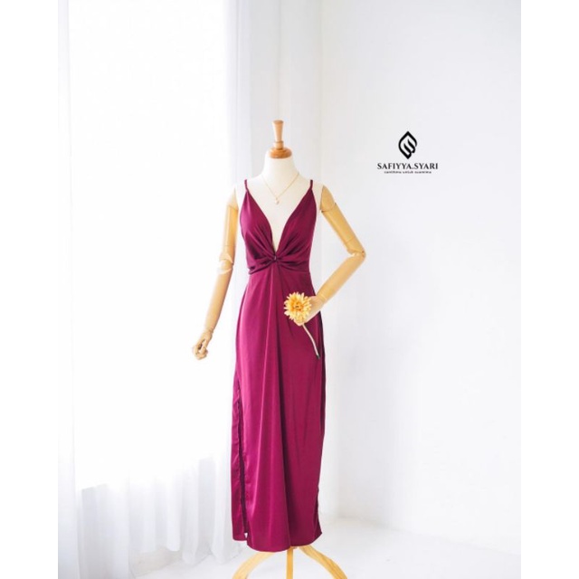 Queen Long dress Red Grape by Safiyya Syari