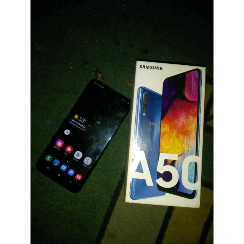 hp samsung A50 Ram 6/128 layar Retak