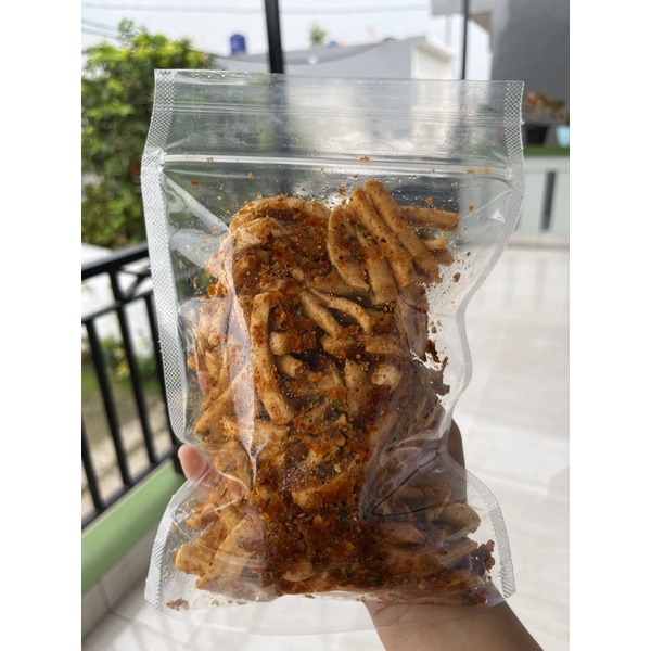 

HARGA MIRING Basreng Pedas Daun Jeruk 200 gram - Baso Goreng Pedas Daun Jeruk EMBUN SNACK