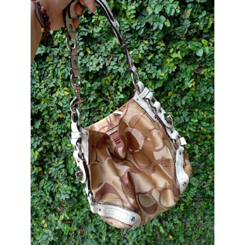 Tas preloved coach/ coach medium bag carly signature/ tas second