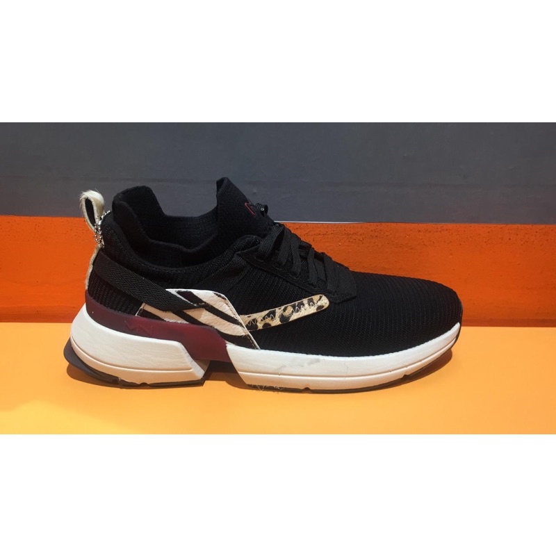 Skechers Slip On shoes Sneakers Original.