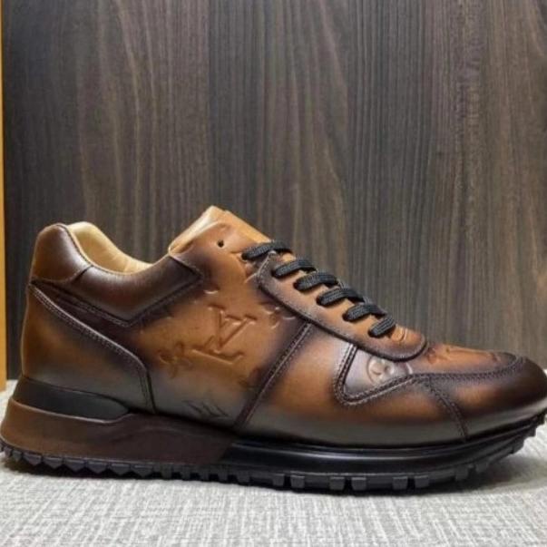 Harga Louis Vuitton Sepatu Pria Original Terbaru November 2023