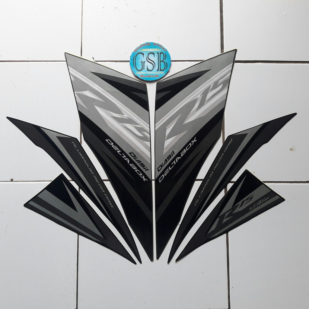 stiker motor R15 2016 hitam