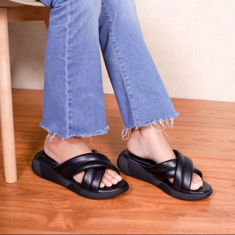 Sandal Wanita Silang Wedges Empuk Kekinian