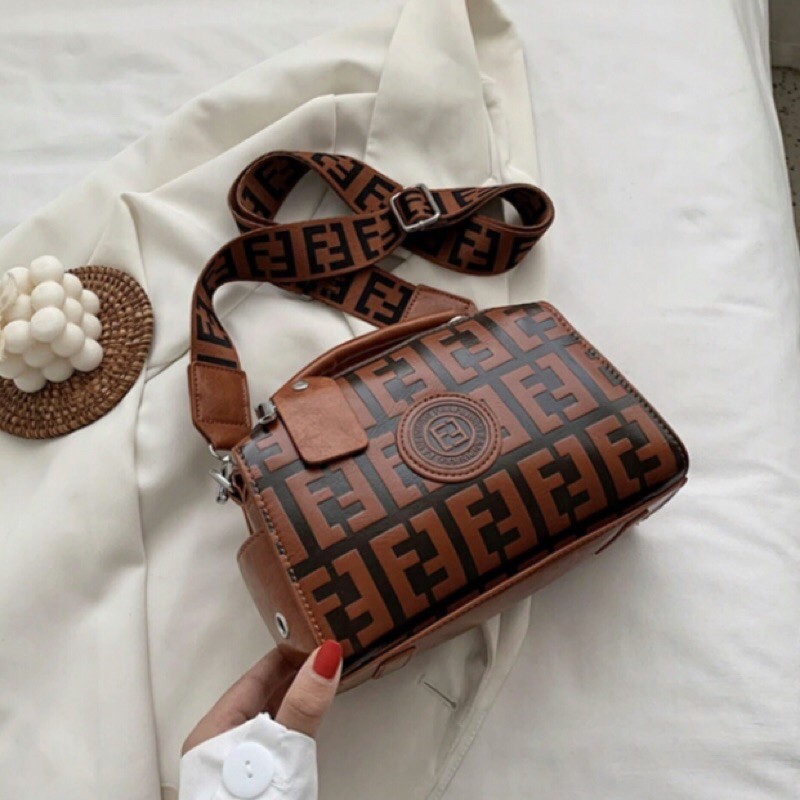 SG7399 syafniegalery tas selempang motif FF impor sling bag 3374