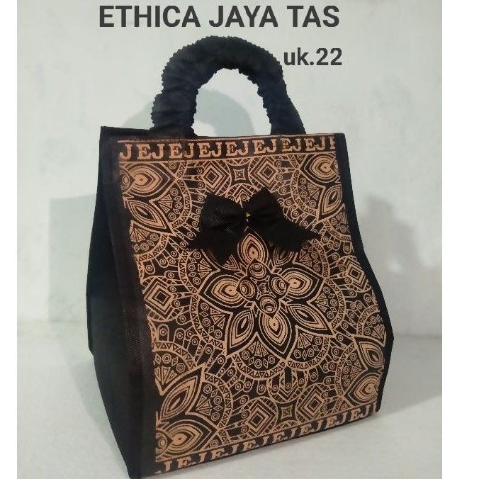 tas hajatan spunbond batik mewah tas berkat  22x22