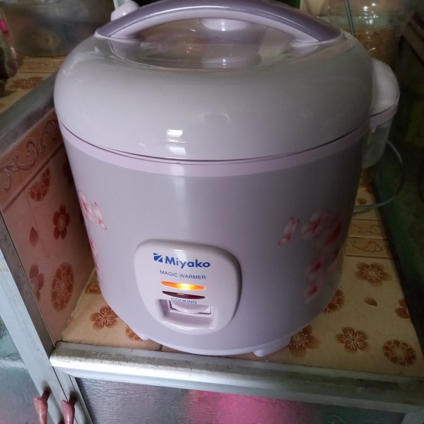 Rice Cooker/Magic Com Miyako MCM-509 [1.8 L]