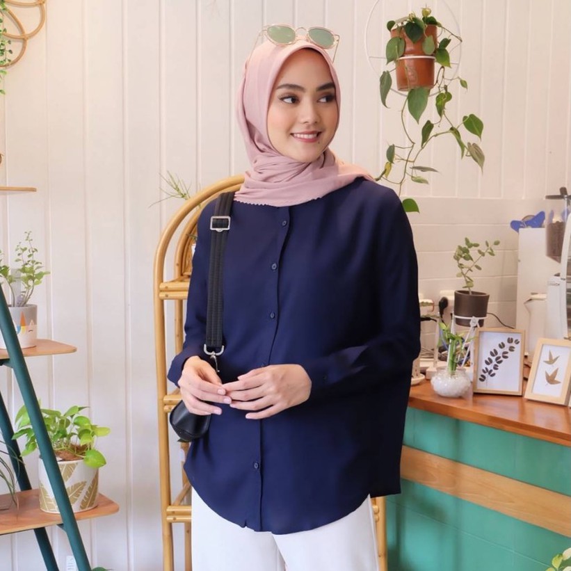 Lily Basic Shirt NEW Kemeja Wanita Polos Katun Rayon Tangan Panjang