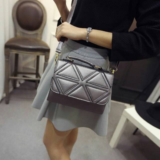 TAS IMPORT SELEMPANG SILVER