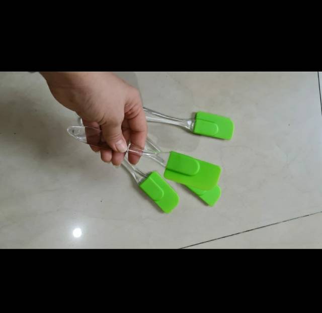 Spatula kue kecil