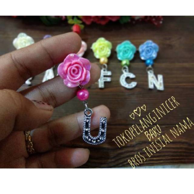 Bros Dagu Hijab Nama Huruf Mutiara/ Bross Inisial Bros Nama  Huruf TokoPelangiNicer Souvenir