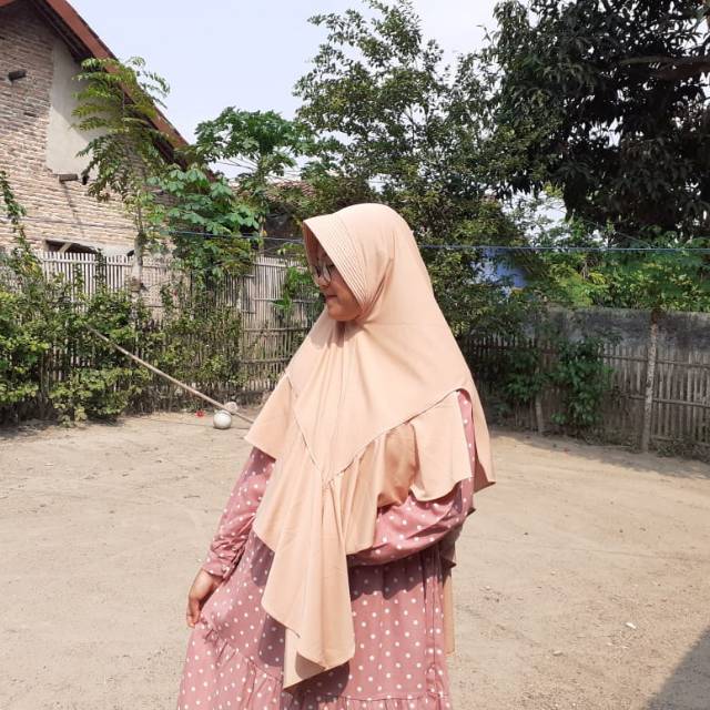 Bergo belah samping itu desvika