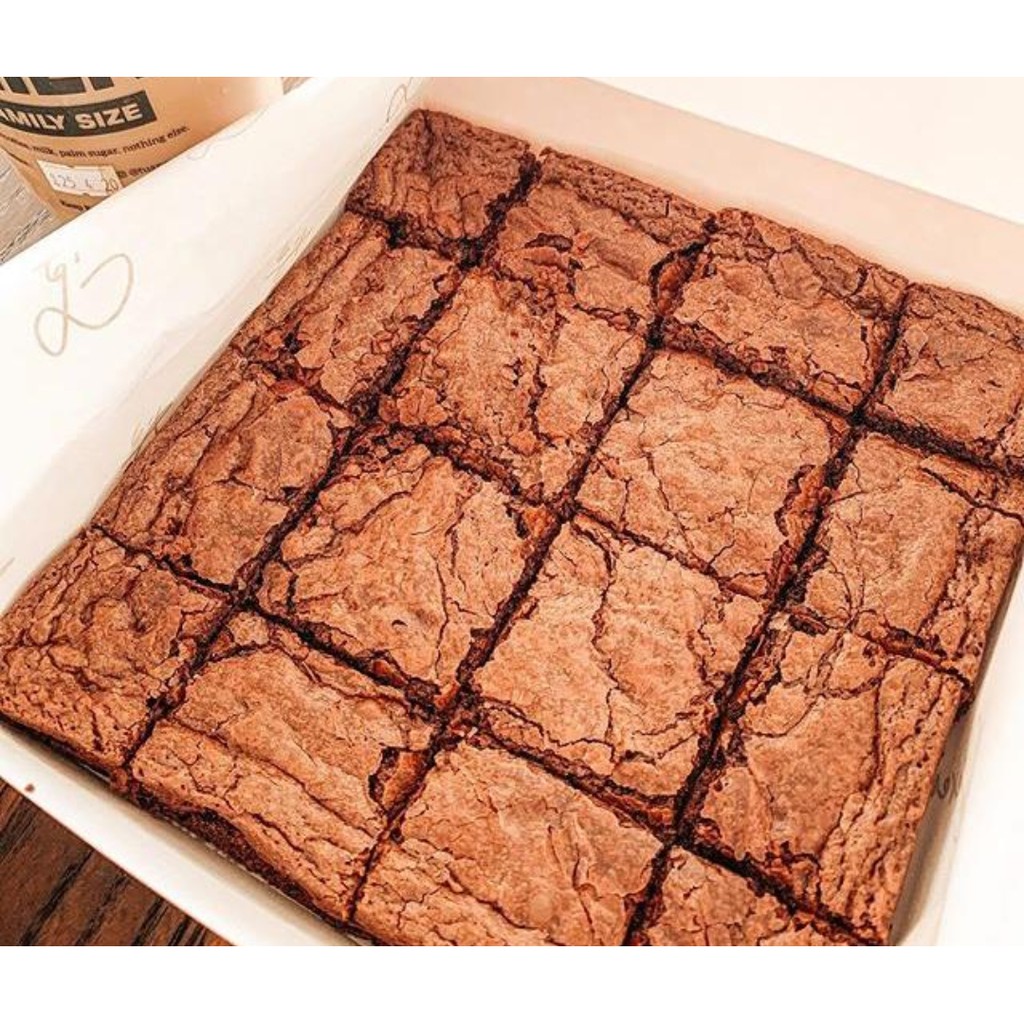 

Brownies Nutella Classic / Brownies Fudgy / Brownies Panggang by Serendipite