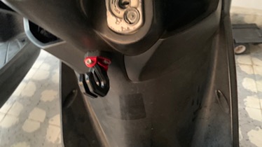 Gantungan Barang Motor Model Cakar Cabang Dua