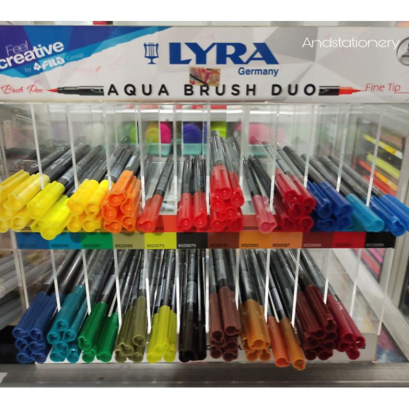 

LYRA aqua brush duo