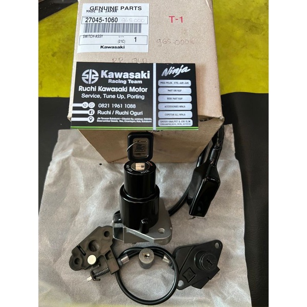 Kunci Set Ninja + gantungan Helm original kawasaki