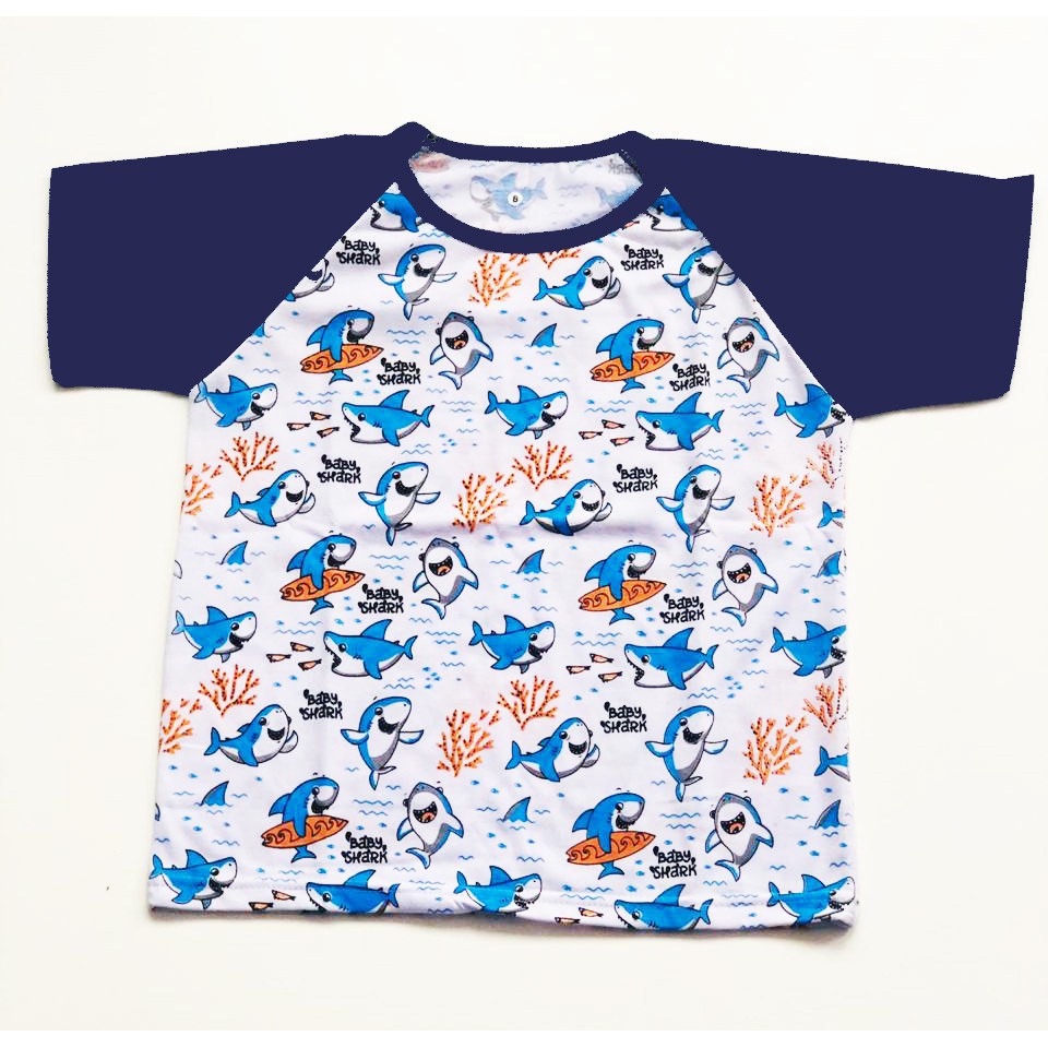 Kaos Raglan Anak Fullprint Baby Shark Lengan Pendek