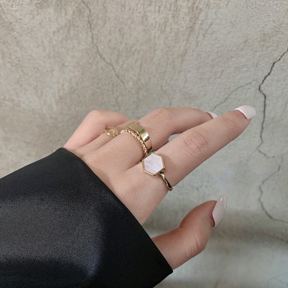 4Pcs/set Korean Simple Geometric Hollow Out Four-piece Ring Female Fashion Ring Wind Index Finger Ring