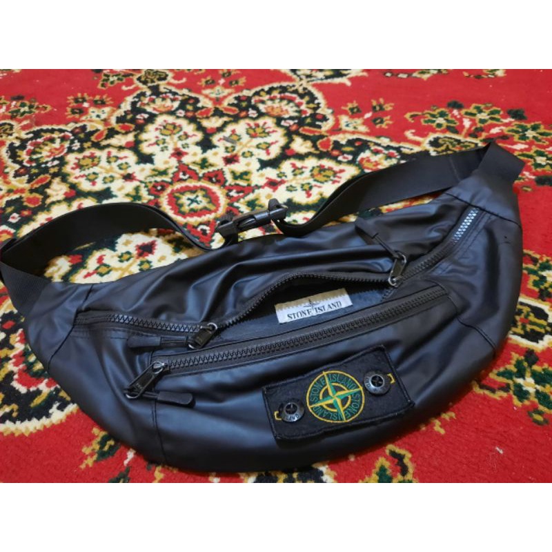 tas stone island original//tas waits bag stone island second