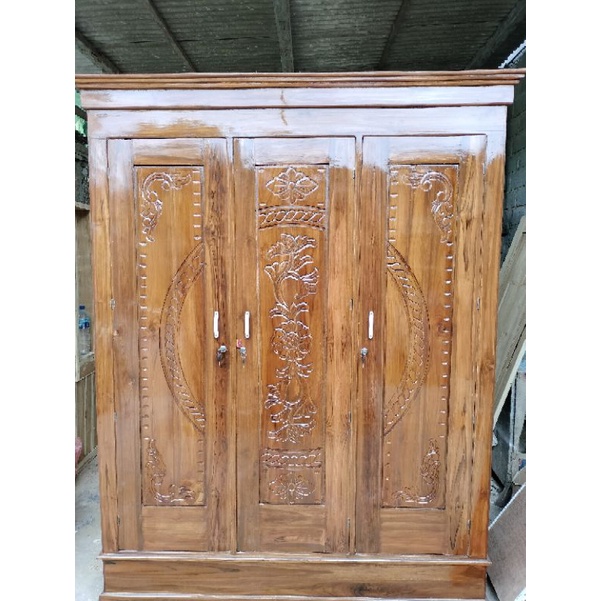 Almari kayu jati pintu 3 lemari kayu murah lemari jati pintu 3