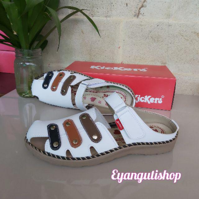 SL.62 Sandal kickers wanita model terbaru 2022 / Sandal Kickers kasual  / Kickers sandal tutong wanita / sandal Kickers kulit / sandal slop Kickers-Putih