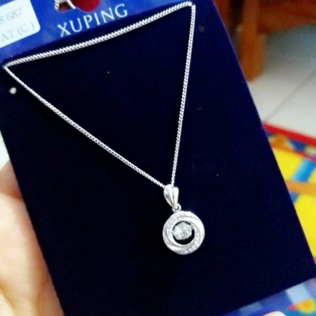 Kalung dancing stone