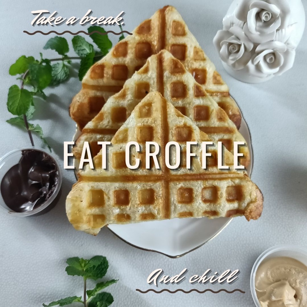 

Croffle, 8 pieces ChicknPuff butter croffle, dengan free 2 saus: coklat dan Strawberry