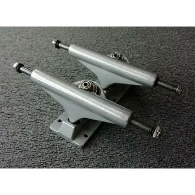 2pcs Truk Skateboard Panjang 5 &quot;Model Hollow SHR95A