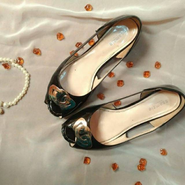 Preloved Ssamzie Wedges