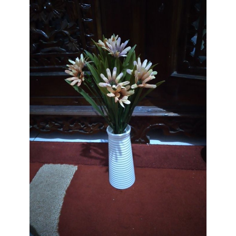 Bunga hiasan matahari, mawar merah, mawar merah kuncup