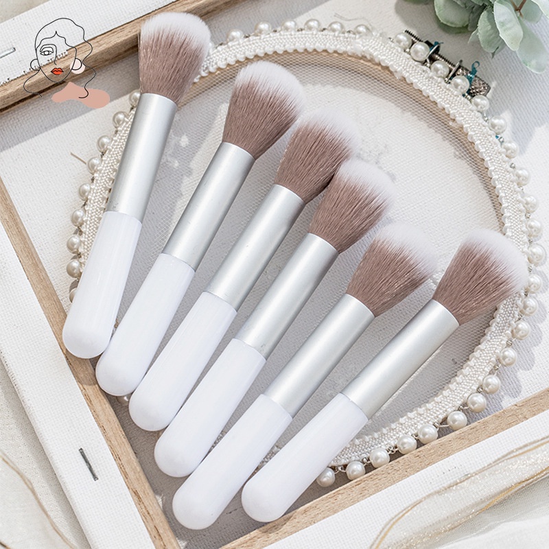 Brush Makeup Portable Untuk Blush Highlighter Dan Bedak