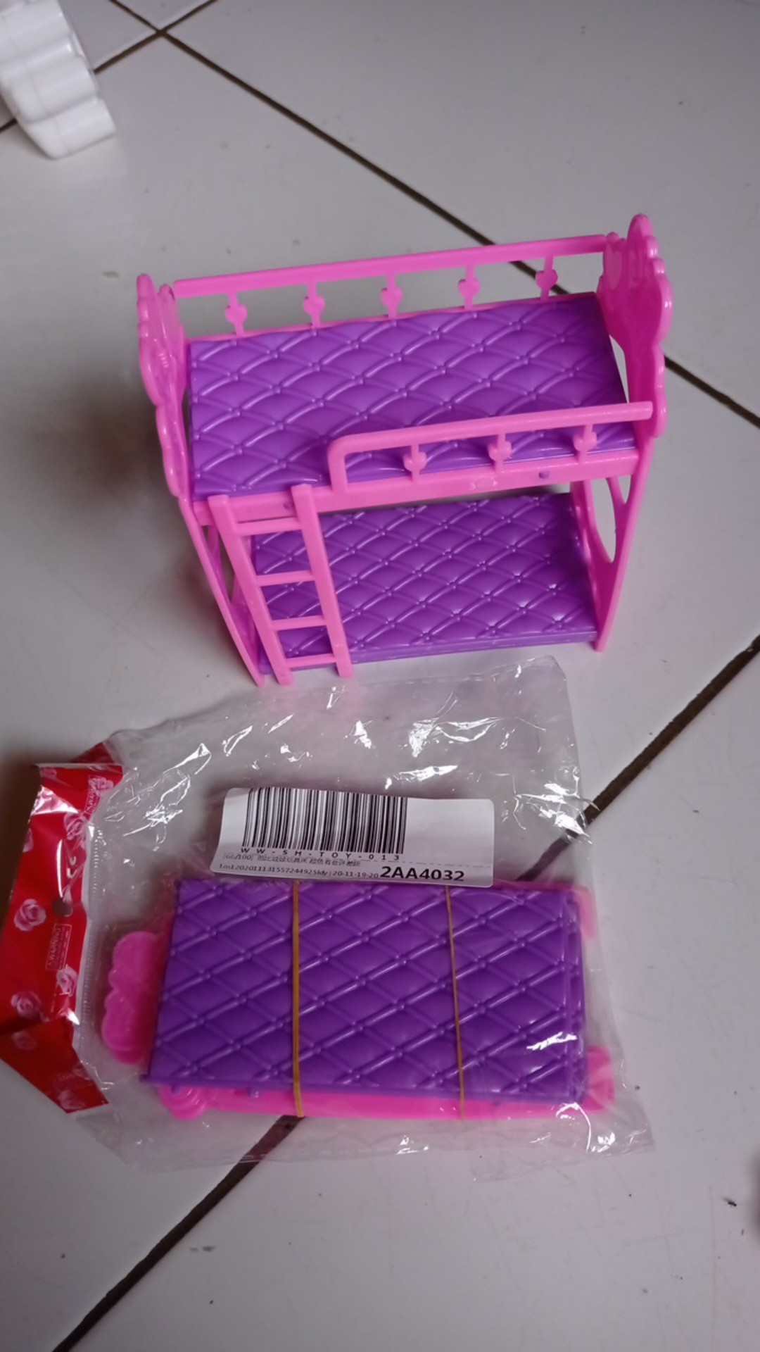 1 Set Tempat Tidur Barbie Dengan Tangga