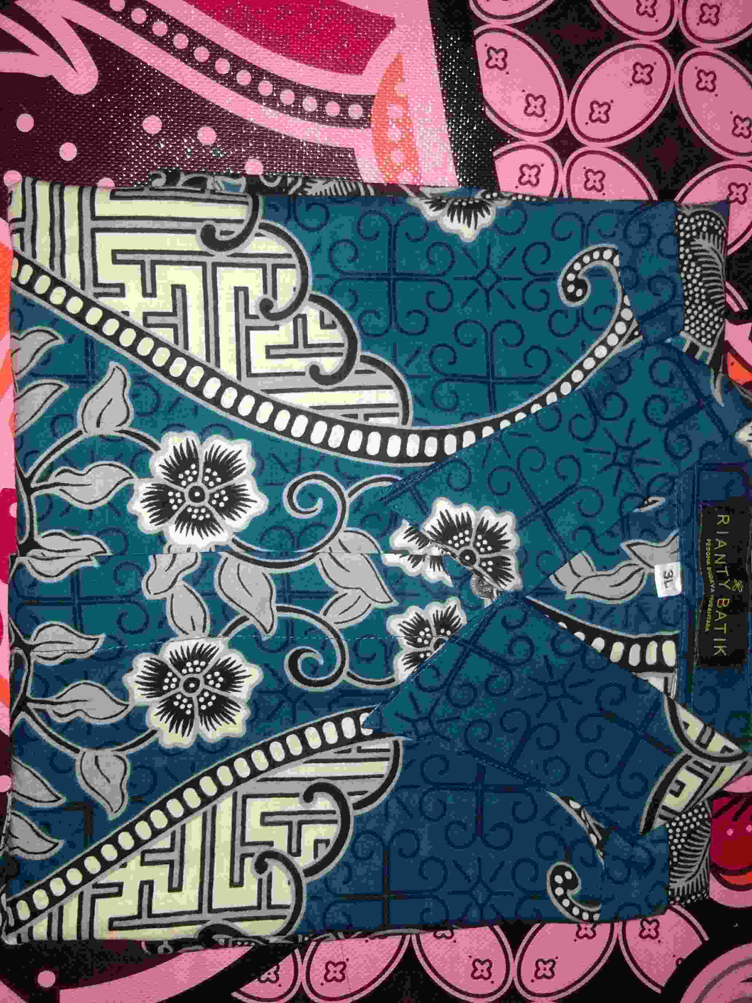 Kemeja Batik Pria Lengan Panjang Rianty Delo