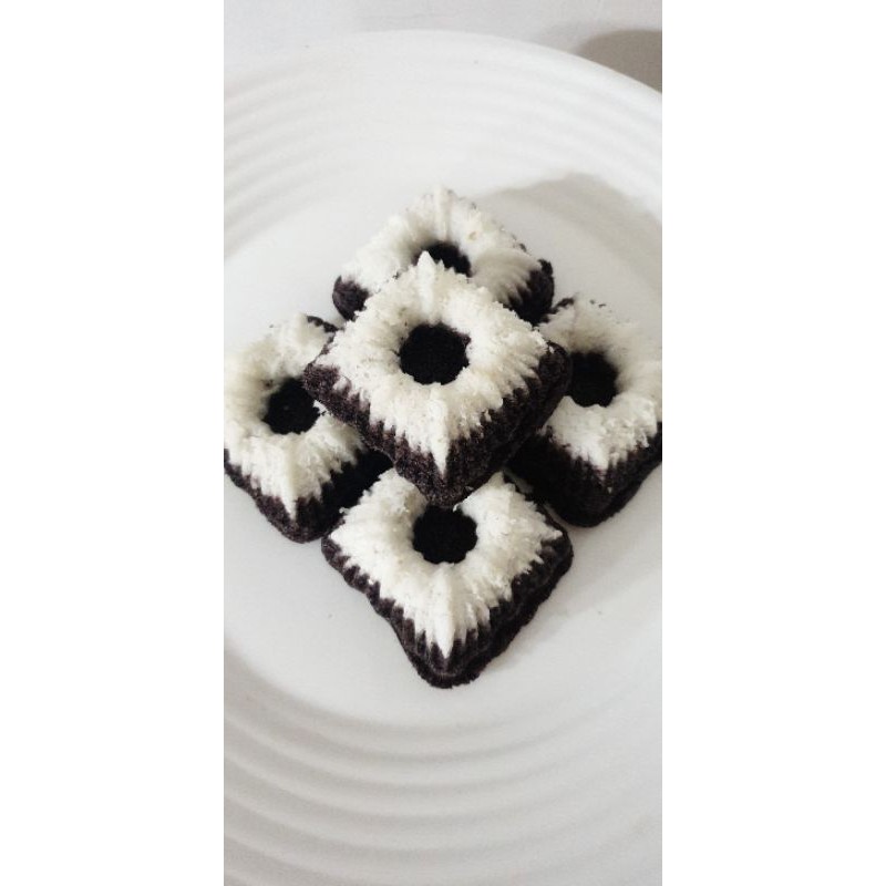 

PUTU AYU ITEM (1 pax isi 10pcs)