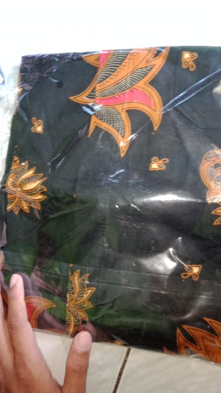 Hem Sogan Kobis Kemeja Batik Lengan Pendek