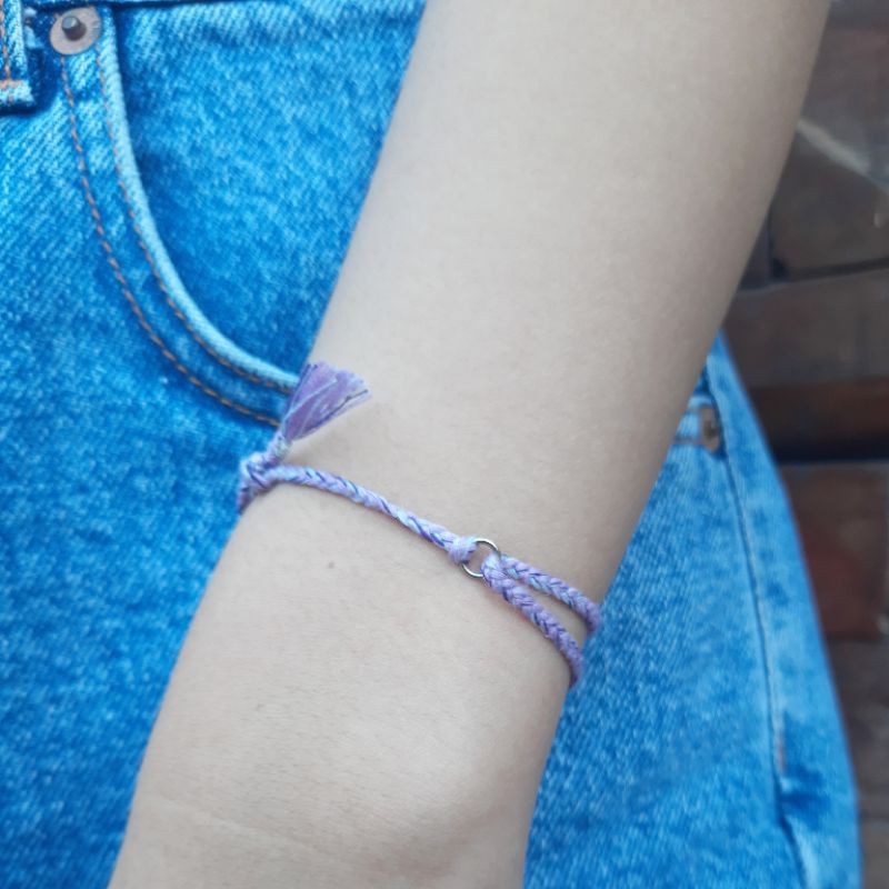 V Bracelet (gelang tali Taehyung BTS V). Silahkan baca deskripsi