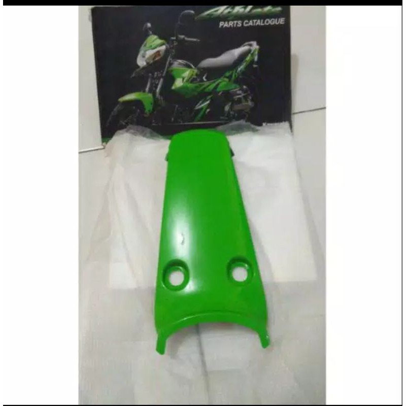 cover tail athlete hijau