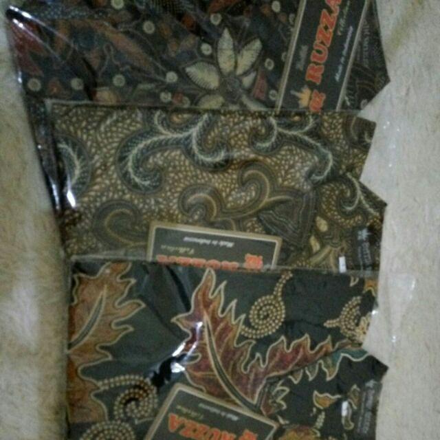 Ruzza Batik Anak Ukuran 0-15 Tahun Kemeja Motif Kembang Kamboja Sogan Kuning Baju Laki-laki